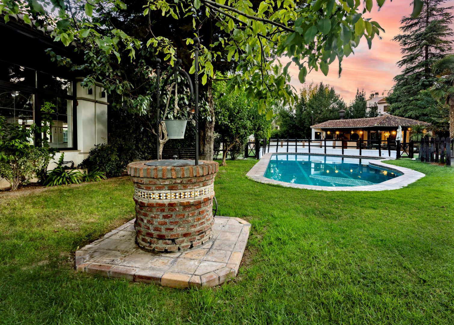 Hotel Cortijo Landete pozo jardin